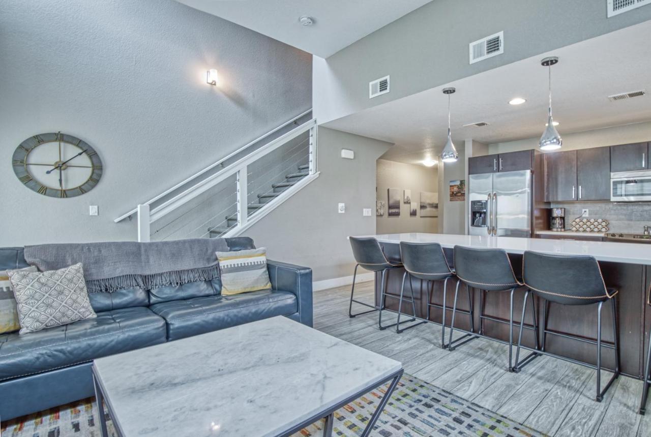 Modern Townhome Near Old Town, Breweries, & River! 柯林斯堡 外观 照片
