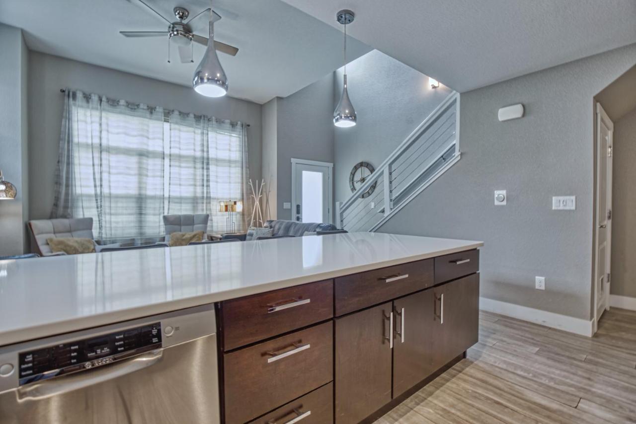 Modern Townhome Near Old Town, Breweries, & River! 柯林斯堡 外观 照片