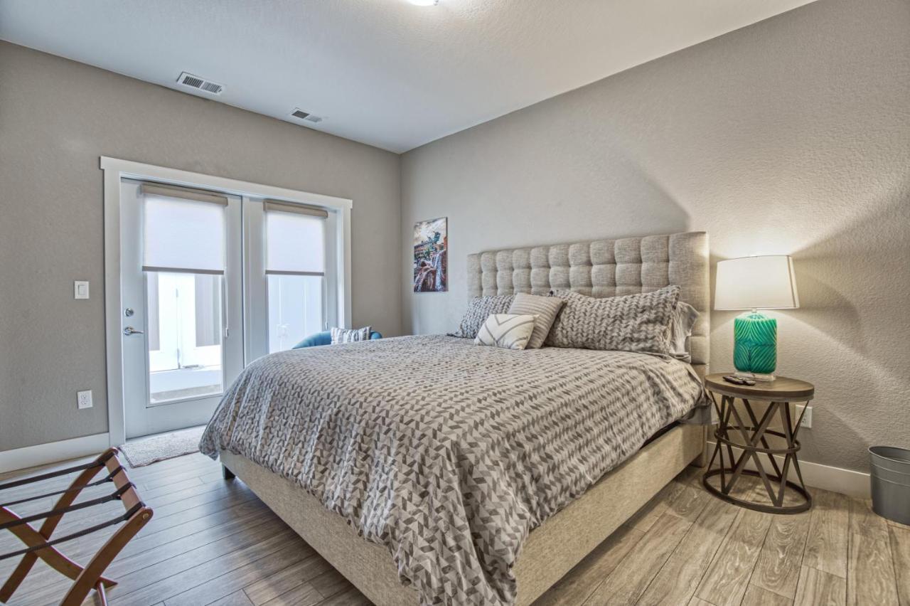 Modern Townhome Near Old Town, Breweries, & River! 柯林斯堡 外观 照片